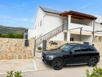 Airport Petra 3 - Bed and Breakfast Čilipi