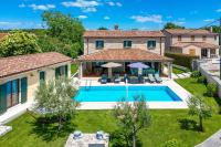 Countryside Villa Romina with private heated pool - B&B Radetići