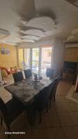 Apartment mit 3 Schlafzimmern und Balkon