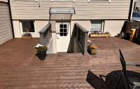 Free parking Apartment is located on a semi basement floor, with a warm floor - Chambres d'hôtes Ålesund