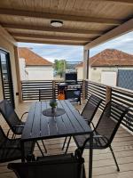 Beach home Lucia - B&B Turanj
