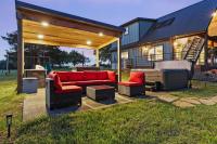 Luxury Longhorn Ranch Retreat, Hot Tub, Pond views - Bed and Breakfast Bonham