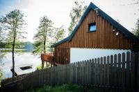 Domek nad jeziorem z jacuzzi ROMANTICA - Bed and Breakfast Wilamowo