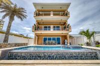 Hip Nautic ~ Luxury Beachfront Beach Home with Pool - Car Free Beach - 4071H - B&B New Smyrna Beach
