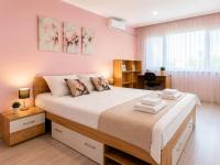 P51 Central - Modern 2 Bedroom Apartment - Ferienwohnung Stara Sagora