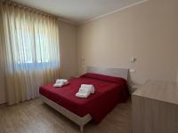 Appartamento con 2 Camere da Letto, Terrazza e Vista Mare
