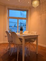 Charming 3-bedroom apartment in beautiful Ålesund, Møre og Romsdal, Norway - B&B Ålesund