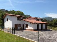 Apartamentos Turísticos El Limonero de Pría - Bed and Breakfast Garaña