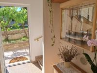 Apartments Mirjana Fičor-Baška with Balcony and View - Chambres d'hôtes Baška
