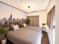 LEON RESORT HOTEL Max14people Shinosaka 1min Higashimikuni 4min Umeda 7min Nanba Shinsaibashi 14min USJ Great location Private House 最大14名 新大阪 新幹線 東三国 梅田 心斎橋 難波 立地最高 大阪観光 - B&B Osaka