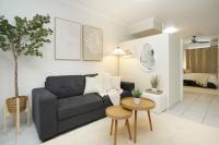Snowy Love - CBD, Parking and Coz - B&B Darwin
