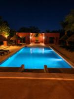 Grande Villa - Piscine Privée idéal pour Famille et groupe - B&B Ngaparou