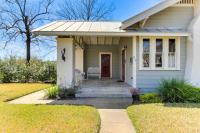 Cozy Retreat in Fredericksburg - Two Homes Perfect for Large Groups - B&B Fredericksburg