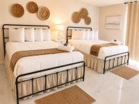 NEW Oceanfront Resort Condo Pool Beach - B&B Daytona Beach