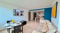 Apartment with parking and breakfast included - B&B Guayaquil