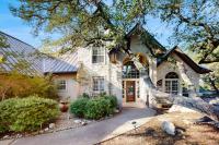 Sacred Vista | Opulent Hill Country Gem | Amazing Patio & Great View - Chambres d'hôtes Horseshoe Bay