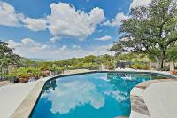 Sacred Vista | Opulent Hill Country Gem | Amazing Patio & Great View - Chambres d'hôtes Horseshoe Bay