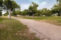 Expansive Getaway Near Downtown with Fast WiFi, Grill - Ferienwohnung Fredericksburg