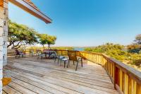 Lovely 2-Story Home with Upper & Lower Decks, Gorgeous Lake & Hill Country Views - Ferienwohnung Burnet