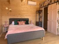 Self contained, Secret Garden Bunker in Whitstable - B&B Whitstable