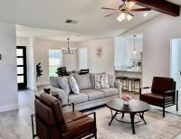 Comfortable Home Near Lake, Dining & Shooping - Chambres d'hôtes Lewisville