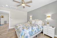 New Listing - Dates Available Now! Beach & Village, Pool, Dock, Game Room! - B&B Siesta Key