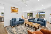 Currimundi Lake House - Bed and Breakfast Kawana Waters