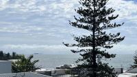 A Minutes Walk To The Beach! - B&B Caloundra
