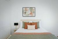 Hububb Steps from the Hyde Park with Terraces and Cool AC - B&B Londra