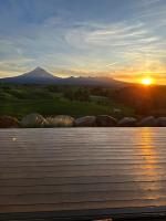 Views on King - B&B Egmont Village