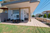 BnB Living Apartments by RentalsPro - Nea Flogita Halkidiki - Chambres d'hôtes Néa Flogitá