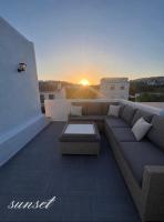 Beachfront Penthouse with Terrace and Sea Views - B&B Castillo de la Duquesa