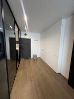 Manhattan Comfort - B&B Ivano-Frankivsk