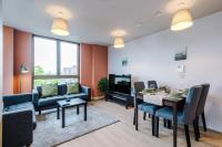 2BDR Old Trafford Free Parking Rooftop Terrace - B&B Manchester
