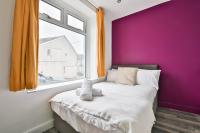 Modern 3-Bed House with Courtyard, Treforest - Ferienwohnung Pontypridd