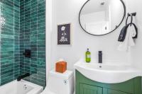 Inner Harbor Home w Private Parking Sleeps 8 - Bed and Breakfast Baltimore