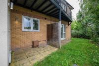 Heathrow Living 2BDR 2BA Apt by 360 Stays - Apt 02 - Bed and Breakfast Stanwell