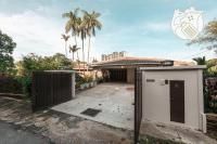 Tuscan Pool Villa with Garden, KTV, 42Pax, Damansara KL by Verano - B&B Kuala Lumpur