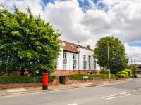 2 Bed Flat - short walk from Brent Cross Station - Chambres d'hôtes Hendon