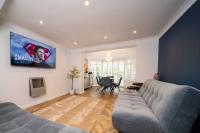 2BR House - Sleeps 5 with Parking - Guildford Centre - B&B Guildford