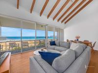 Direct Beachfront Townhouse - Bed and Breakfast Malua Bay