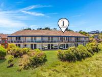 Direct Beachfront Townhouse - Bed and Breakfast Malua Bay