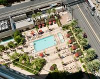 No Resort Fee - Balcony Strip Views, Pools & Parking - B&B Las Vegas