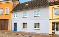 Ferienhaus Irene direkt in der Altstadt von Röbel, an der Müritz, kleine Haustiere herzlich willkommen - Bed and Breakfast Röbel
