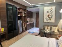 Orchid Stayz - Couple Friendly Luxury and premium 1bhk Studio with Aravali View, free parking and wifi at AIPL Joy Square at Golf Course extension, sec 63A - Chambres d'hôtes Gurgaon