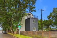 Modern House in Seattle - B&B Seattle