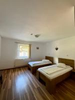 Twin Room with Bathroom