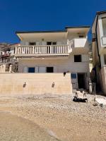 Villa Ocean Breeze First Row - B&B Brist