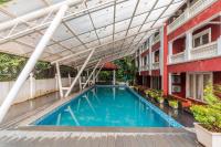 Luxury 2BHK Apartment in Candolim, Pool, Near Beach - Chambres d'hôtes Candolim