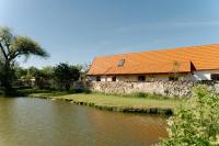 Chaloupka Miluška u Vranovské přehrady - Bed and Breakfast Štítary
